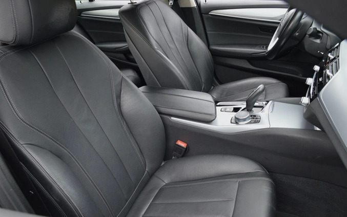 BMW Seria 5 cena 107800 przebieg: 151211, rok produkcji 2017 z Oleszyce małe 781